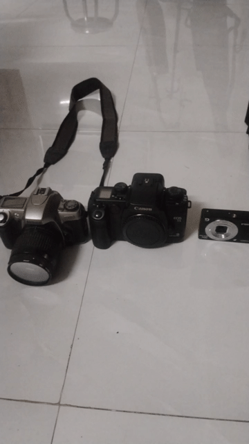Máy ảnh cũ trang trí Đen Bạc. Mua bán Đồ sưu tầm, đồ cổ tại Huyện Châu Đức Bà Rịa - Vũng Tàu được đăng bởi Trường Chinh Phan hình 1