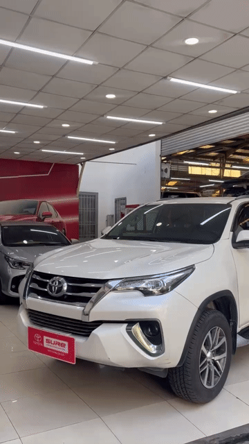7 Chỗ, Dầu- 2 cầu. FORTUNER 2.8V 2018- FULL OPTION. Mua bán Ô tô tại Quận Gò Vấp Tp Hồ Chí Minh được đăng bởi Thanh Trang Toyota Sure hình 1