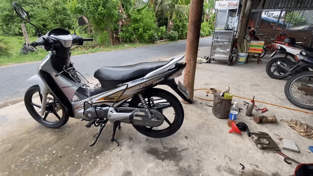 Honda Future Neo Kim dọn full mới Bạc. Mua bán Xe máy tại Huyện Long Hồ Vĩnh Long được đăng bởi Hai lúa hình 1