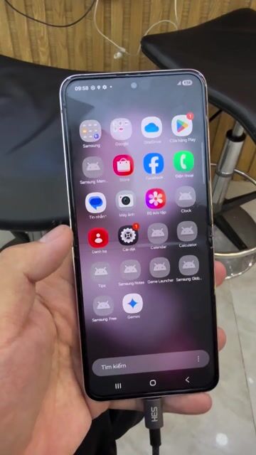 Samsung Z Flip5 256  trải nghiệm. Mua bán Điện thoại tại Quận 10 Tp Hồ Chí Minh được đăng bởi Hậu Lưu hình 1