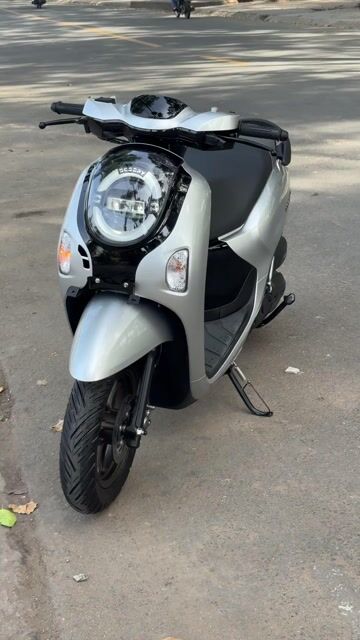 Scoopy 2025 Like New 4000 Bạc Poscher. Mua bán Xe máy tại Thành phố Biên Hòa Đồng Nai được đăng bởi Xe Máy Sơn Trung Duy hình 1