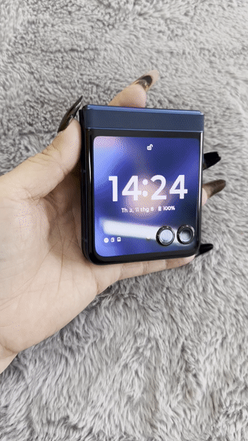 Motorola Razr 60 (2025) 2Sim ram 8/256GB. Màu Xanh. Mua bán Điện thoại tại Quận Bình Tân Tp Hồ Chí Minh được đăng bởi Hoàng Anh hình 1