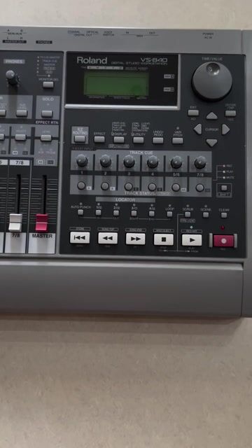 Roland VS-840 Mixer Nhật Bản Gần như mới - ĐÃ BÁN. Mua bán Tivi, Âm thanh tại Quận Gò Vấp Tp Hồ Chí Minh được đăng bởi Nguyễn thanh Tùng hình 1