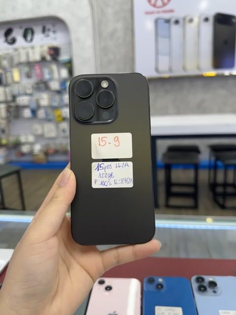 iPhone 15 Pro 128GB Đen LL/A. Mua bán Điện thoại tại Thành phố Thủ Dầu Một Bình Dương được đăng bởi Phong Le hình 1