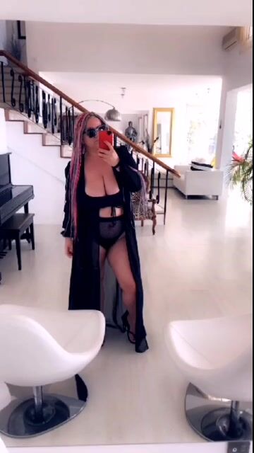 Model - AddaLicious fetish