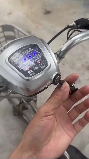 xe mới thay bình mới sửa lại con đi học mà k đi. Mua bán Xe điện tại Quận Hải Châu Đà Nẵng được đăng bởi Hiền hình 1