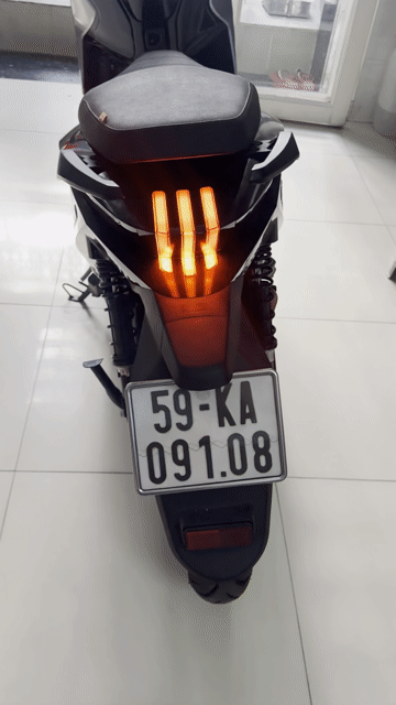 Xe máy điện Dat Bike Quantum Trắng đen. Mua bán Xe máy tại Quận 6 Tp Hồ Chí Minh được đăng bởi Hùng  hình 1