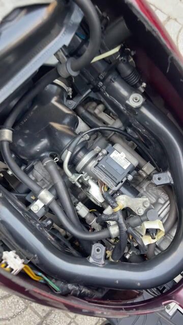 Honda SH 150i Đỏ. Mua bán Xe máy tại Quận 12 Tp Hồ Chí Minh được đăng bởi Hậu Dương hình 1