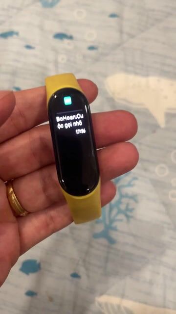 Vòng tay sức khoẻ Mi Band 6 Vàng. Mua bán Thiết bị đeo thông minh tại Thành phố Thủ Đức Tp Hồ Chí Minh được đăng bởi Hoang Nguyen hình 1