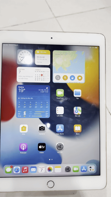 Apple iPad Air 2 16GB Vàng cảm không nhạy. Mua bán Máy tính bảng tại Quận Hai Bà Trưng Hà Nội được đăng bởi Dũng hình 1