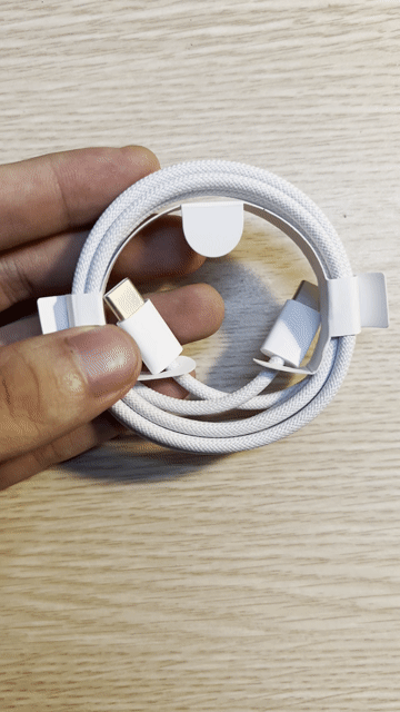 Sạc iphone dây zin bóc máy iphone 15, new seal. Mua bán Phụ kiện (Màn hình, Chuột...) tại Quận Hoàng Mai Hà Nội được đăng bởi Hà Phạm Văn hình 1