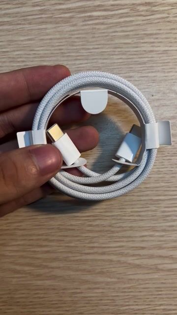 Sạc iphone dây zin bóc máy iphone 15, new seal. Mua bán Phụ kiện (Màn hình, Chuột...) tại Quận Hoàng Mai Hà Nội được đăng bởi Hà Phạm Văn hình 1