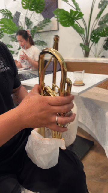Kèn Trumpet Lazer Vàng Đã sử dụng. Mua bán Nhạc cụ tại Quận 8 Tp Hồ Chí Minh được đăng bởi Lê Huy hình 1