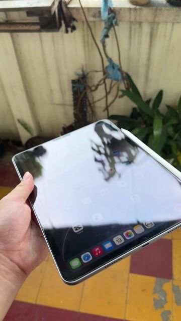 Apple iPad Pro 11 inch M2 256GB kèm Pencil 2. Mua bán Máy tính bảng tại Quận Bình Thạnh Tp Hồ Chí Minh được đăng bởi Châu Ngô hình 1