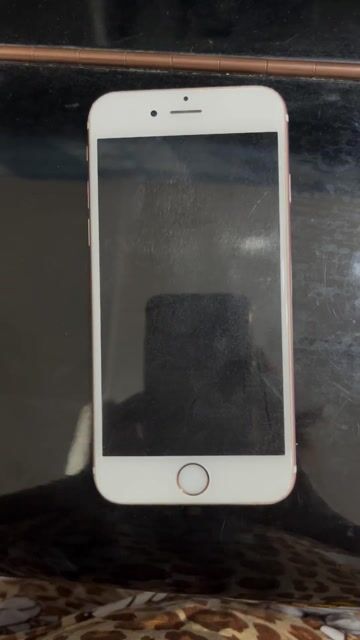 iPhone 6S Vàng hồng màn hình chạm. Mua bán Điện thoại tại Quận Tân Bình Tp Hồ Chí Minh được đăng bởi Chị Hương hình 1