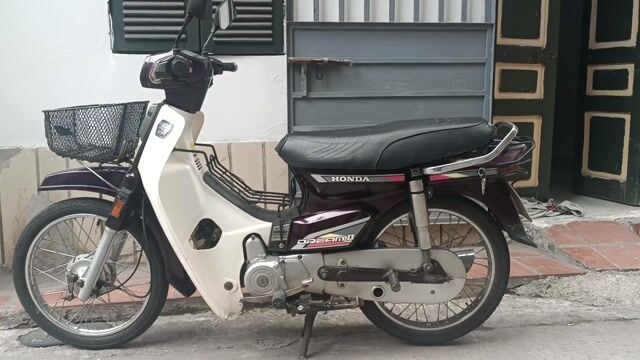 Honda Dream Thái 1992 Nâu. Mua bán Xe máy tại Quận Hoàng Mai Hà Nội được đăng bởi nguyen vu hình 1