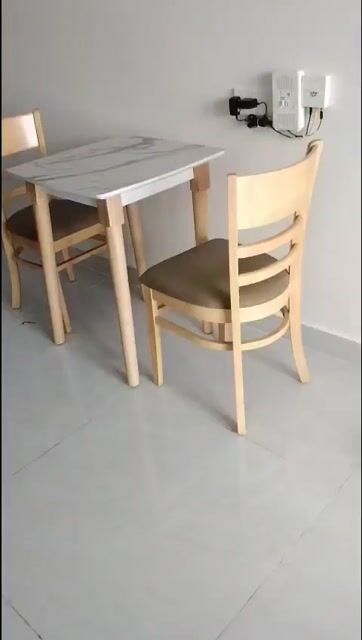 Bộ bàn ăn 2 ghế giá 1tr400 – Freeship Dĩ An & 30km. Mua bán Bàn ghế tại Thành phố Dĩ An Bình Dương được đăng bởi Lê Nguyễn Kiều Anh hình 1