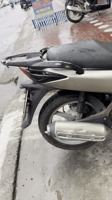 Honda SH 125cc 2006 Bạc. Mua bán Xe máy tại Huyện Yên Mỹ Hưng Yên được đăng bởi Văn Toàn hình 1