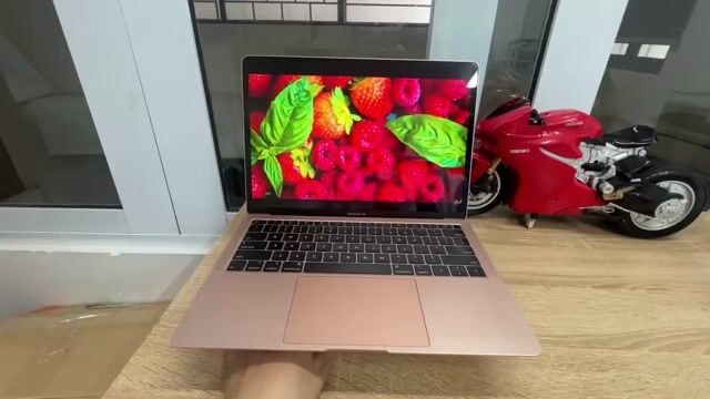 🌺MacBook Air 2019 Core i5/8/128 13"3 2,5K Retina. Mua bán Laptop tại Quận Bình Thạnh Tp Hồ Chí Minh được đăng bởi Nguyễn Công Lý hình 2