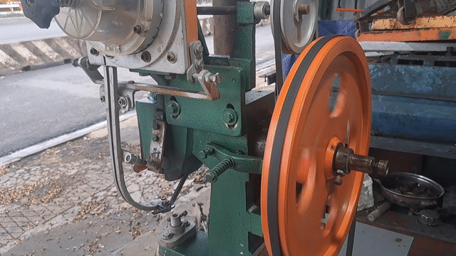 Máy đột dập khuy JZ-918G đã sử dụng. Mua bán Đồ chuyên dụng, Giống nuôi trồng tại Thành phố Biên Hòa Đồng Nai được đăng bởi Phạm nguyên Tuy hình 1