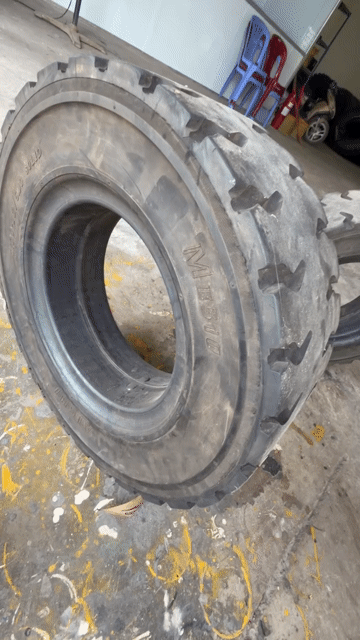Lốp đặc Aichi ME310 Nhật Bản đã qua sử dụng. Mua bán Phụ tùng xe tại Thành phố Dĩ An Bình Dương được đăng bởi Nhi Hảo  hình 1