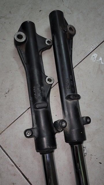 Phuộc trước xe ga. Mua bán Phụ tùng xe tại Quận Thanh Xuân Hà Nội được đăng bởi Văn Hải hình 1