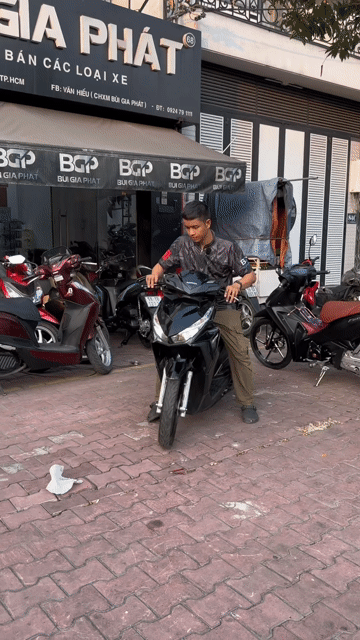 * Click 125 2016 Đen 38.000 km - Zin mộc - BAO TÊN. Mua bán Xe máy tại Quận 12 Tp Hồ Chí Minh được đăng bởi Bùi văn hiếu hình 1
