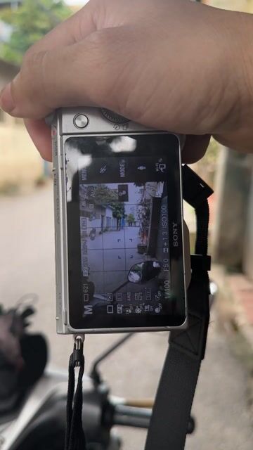 Máy ảnh Sony Nex 5T Bạc, Wfi gửi ảnh đt nhanh gọn. Mua bán Máy ảnh, Máy quay tại Huyện Thanh Trì Hà Nội được đăng bởi Chuyên TourBike hình 1