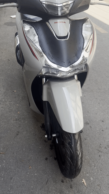 Honda SH 160i 2023 ABS Xám. Mua bán Xe máy tại Thị xã Tân Uyên Bình Dương được đăng bởi Camdo hongthuan hình 1