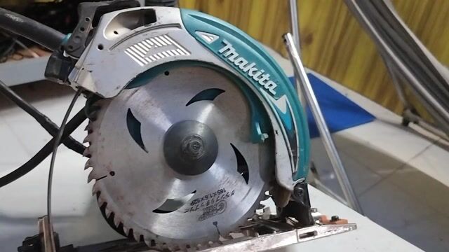 Máy cưa đĩa Makita 5636BA 1050W 165mm. Mua bán Đồ chuyên dụng, Giống nuôi trồng tại Huyện Củ Chi Tp Hồ Chí Minh được đăng bởi Thinh Ngole hình 1