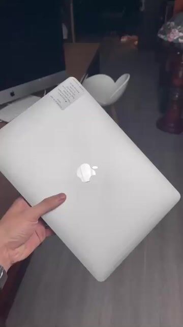 MacBook Air M1 13 inch 8GB/256GB 98%. Mua bán Laptop tại Quận Bình Thạnh Tp Hồ Chí Minh được đăng bởi Vân Anh 2Tech House hình 1