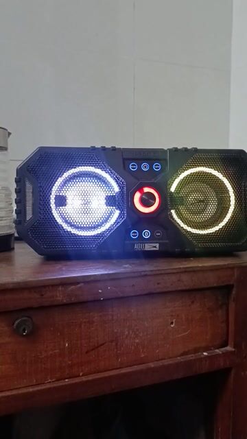 Loa Bluetooth Altec Xpedition màu Đen của Mỹ. Mua bán Tivi, Âm thanh tại Thành phố Huế Thừa Thiên Huế được đăng bởi Ban Nguyen hình 1