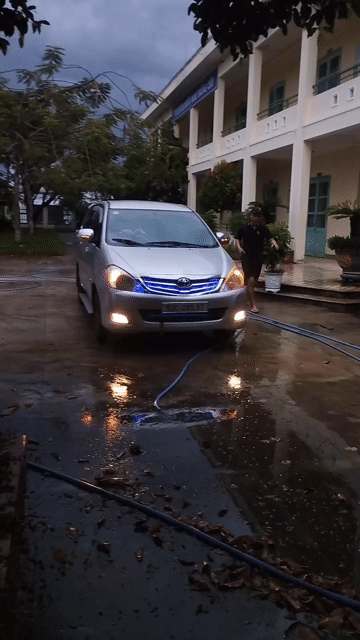 Toyota Innova Tự động Bạc. Mua bán Ô tô tại Huyện Đại Lộc Quảng Nam được đăng bởi Thanh Dang hình 1