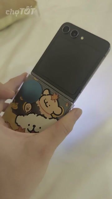 Samsung Galaxy Z Flip5 256GB Đốm đen màn hình. Mua bán Điện thoại tại Quận Phú Nhuận Tp Hồ Chí Minh được đăng bởi Đức hình 1
