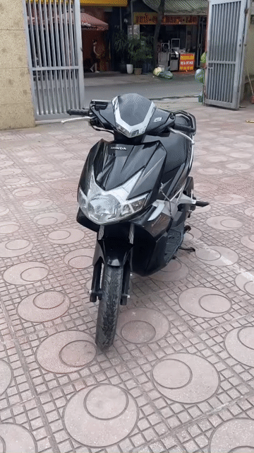 Honda Air Blade Đen. Mua bán Xe máy tại Quận Nam Từ Liêm Hà Nội được đăng bởi chị lan hình 1