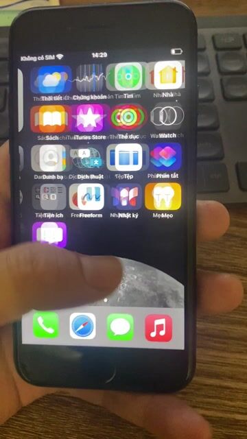 Apple iPhone SE 2020 64GB Đen Đã sử dụng. Mua bán Điện thoại tại Quận Long Biên Hà Nội được đăng bởi Minh Đức hình 1