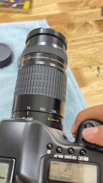 Ống kính Canon EF 75-300mm Đen. Mua bán Máy ảnh, Máy quay tại Huyện Đức Linh Bình Thuận được đăng bởi TA SAY KO PHẢI VÌ MEN hình 1