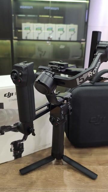 Gimbal DJI RS5 Combo 2nd. Mua bán Máy ảnh, Máy quay tại Quận Ninh Kiều Cần Thơ được đăng bởi Nguyễn Xuân hình 1