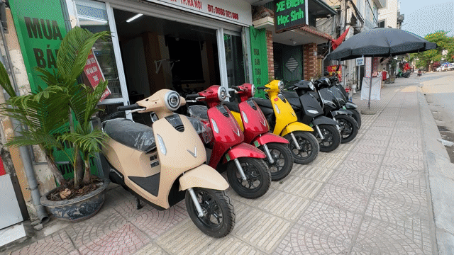 Bán EvoGrand mới 100%, giá siêu khuyến mại. Mua bán Xe máy tại Quận Bắc Từ Liêm Hà Nội được đăng bởi Xe Điện Mai Trang hình 1