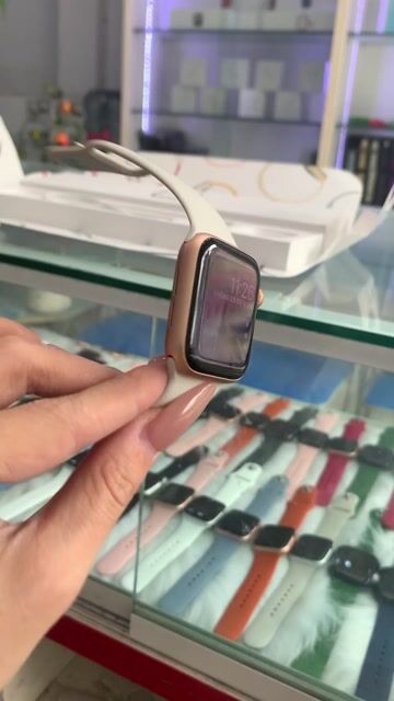 Apple Watch SE 40mm Nhôm Hồng 99% pin 100. Mua bán Thiết bị đeo thông minh tại Quận Phú Nhuận Tp Hồ Chí Minh được đăng bởi pé phuong hình 1