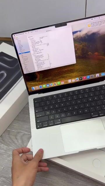 Apple Macbook M3 Pro 18GB/512GB Bạc FULLBOX 99%. Mua bán Laptop tại Huyện Nhà Bè Tp Hồ Chí Minh được đăng bởi Thanh Trung hình 1