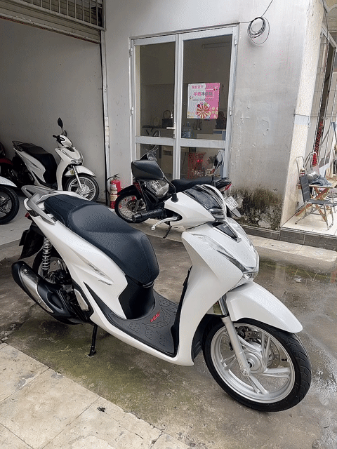 SH 160cc. Dk 2o24.Odo 5393km.Bstp.❤️. Mua bán Xe máy tại Quận 12 Tp Hồ Chí Minh được đăng bởi LeeteeHung hình 1