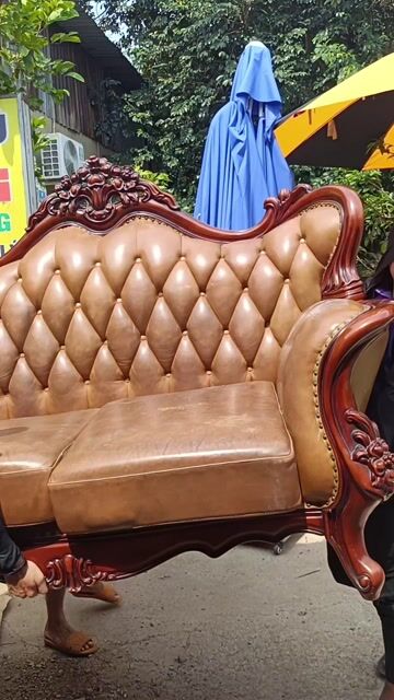 MUA 18TR THANH LÝ SIÊU RẺ 8TR5BỘ SOFA TÂN CỔ ĐIỂN. Mua bán Bàn ghế tại Thành phố Đồng Xoài Bình Phước được đăng bởi CHỢ ĐỒ CŨ TIẾN DŨNG hình 1