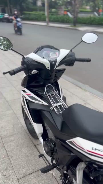 Honda Winner 150 V1 2018 Trắng Đen. Mua bán Xe máy tại Quận 11 Tp Hồ Chí Minh được đăng bởi Hưng Từ hình 1