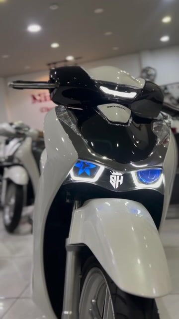 Honda SH150 CBS 2022 Trắng bsTp sẵn bi cầu. Mua bán Xe máy tại Quận Phú Nhuận Tp Hồ Chí Minh được đăng bởi Chuyên SH Lướt MinhThứ59  hình 1