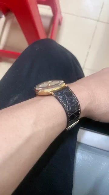 Đồng hồ omg nam vàng 18K. Mua bán Đồng hồ tại Huyện Trực Ninh Nam Định được đăng bởi Nguyễn Sáng hình 1