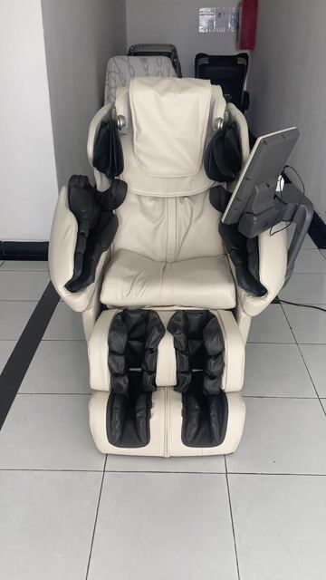 Ghế massage Family Inada Lupinus FMC LPN10000. Mua bán Bàn ghế tại Huyện Bình Chánh Tp Hồ Chí Minh được đăng bởi Anh Tài hình 1
