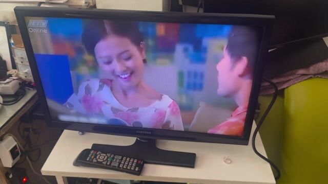 Tivi Samsung UA24H4150 24 inch,rất đẹp. Mua bán Tivi, Âm thanh tại Quận 3 Tp Hồ Chí Minh được đăng bởi Lê Thanh hình 1