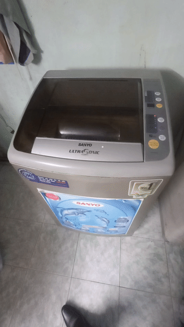 Sanyo 7.5kg có chỡ đến lắp đặt hoàn chỉnh . Mua bán Máy giặt tại Quận 1 Tp Hồ Chí Minh được đăng bởi Phạm Công Thiện hình 1