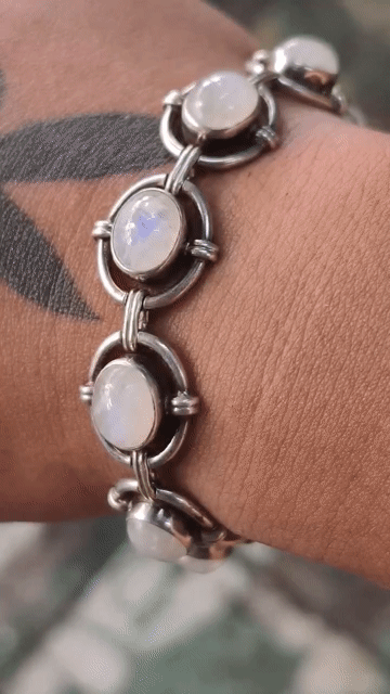 Lắc tay Bạc 925 Moonstone Ấn Độ 20.5cm lắc đeo độc. Mua bán Phụ kiện thời trang khác tại Quận 10 Tp Hồ Chí Minh được đăng bởi lê mạnh tuân hình 1
